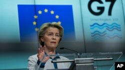 欧盟委员会主席冯德莱恩在布鲁塞尔欧盟总部的记者会上讲话。(2021年6月10日)