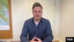 阿赫泰里新任市長拜爾都。 (美國之音/李北平攝)