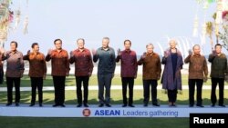 东南亚国家领导人2018年在印尼出席会议