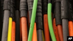 海底光纤高速电缆（资料照，美联社）