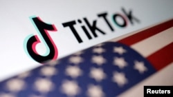 TikTok標誌和美國國旗（路透社）
