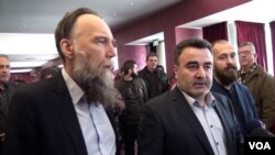 被譽為“普京大腦”、現代俄羅斯最有影響力的思想家之一亞歷山大·杜金（Aleksandr Dugin）(左)。