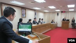 台湾立法院外交及国防委员会2018年11月12号质询的情形