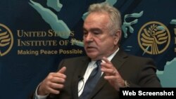 美國國安會印太事務協調員坎貝爾2021年11月19日參加美國和平研究所(USIP)會議 （USIP 會議視頻截圖）