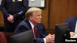 美國前總統川特朗普2024年2月15日在紐約州最高法院出席封口費一案的法庭審判。