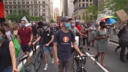 担心返校染病 各地家长师生上街抗议