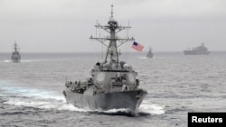 行驶在太平洋的美国海军拉森号导弹驱逐舰（资料照片）