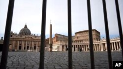 意大利全国封城后罗马梵蒂冈圣彼得广场空无一人。（2020年3月10日）