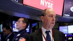 紐約證交所交易員戈登查洛普在工作。 2020年2月24日