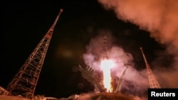 載有美俄太空人的聯盟MS-24飛船從哈薩克斯坦的拜科努爾太空發射場騰空而起，飛入太空，駛向國際太空站。(2023年9月15日)