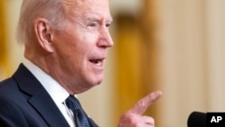 拜登: 見俄羅斯自烏克蘭邊境撤軍，再次嚴厲警告