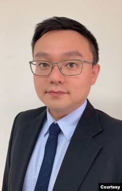 位于台北的政治大学外交学系副教授吴崇涵