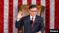 眾議院議長麥克·約翰遜2025年1月3日宣誓連任。