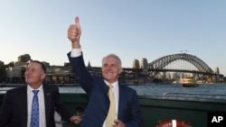 澳大利亞總理馬爾科姆‧特恩布爾（右）