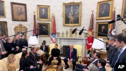 Дональд Трамп и Владимир Зеленский на совместной пресс-конференции в Овальном кабинете. Белый дом, 28 февраля 2025 г. 