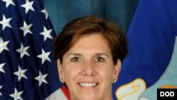 美軍太平洋空軍司令蘿莉羅賓遜上將