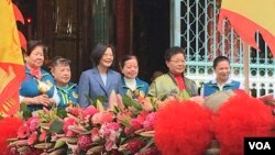 台灣總統蔡英文11月27日出席台北龍山寺280周年紀念儀式