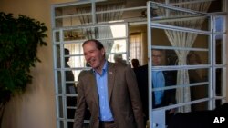 民主黨參議員湯姆‧烏達爾5月27日在哈瓦那會見記者