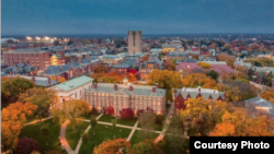 布朗大學校園。