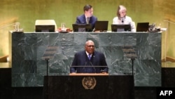 斐濟總統拉圖·威廉姆·卡托尼韋雷在紐約聯合國大會演講時呼籲：「尊重我們的地區」並停止在太平洋進行飛彈試射。 (法新社：2024年９月26日)