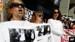 希臘大罷工表達對雅典為避免債務違約而提出的最新緊縮計劃的不滿