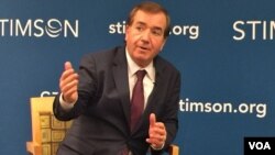 眾議院外交事務委員會主席羅伊斯在史汀生中心(美國之音莉雅 )