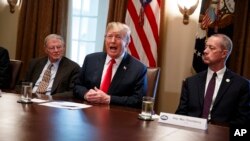 川普週三上午宣布將簽署行政令解決未成年非法移民與父母被分隔的問題