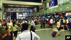 受事件影響的河內機場登機大堂內