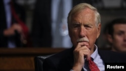 资料照片：美国无党派联邦参议员安格斯·金（Sen. Angus King, I-ME）。