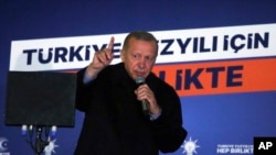 土耳其總統埃爾多安在2023年5月14日的大選中尚未獲得連任的足夠票數將在決選中與對手對決。（美聯社）