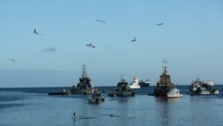 中國捕魚船隊和美國海岸警衛隊在公海對峙