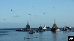 厄瓜多爾的加拉帕戈斯群島附近的漁場(2020年5月2日）