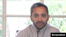 美國NBA金州勇士隊老闆查馬斯·帕里亞畢提亞在2022年1月15日在播客節目中有關新疆的言論引發網絡熱議。 （網絡視頻截圖）