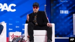 ແຟ້ມພາບ - ອີລອນ ມັສຄ໌ ກ່າວຢູ່ທີ່ງານປະຊຸມພັກການເມືອງ ອານຸລັກນິຍົມ, Conservative Political Action Conference ຫຼື CPAC ທີ່ສູນກາງຫໍປະຊຸມ ແລະຣີສອດແຫ່ງຊາດ ເກລອດດ໌ (Gaylord National Resort & Convention Center) ໃນ ເມືອງ ອັອກສັນ ຮຽວລ໌ (Oxon Hill), ລັດແມຣີແລນ, ວັນທີ 20 ກຸມພາ 2025.