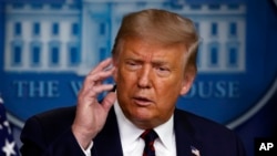 美國總統特朗普週五說，他將參加與黎巴嫩總統和其他世界領導人舉行的電話會議。圖為特朗普總統8月4日資料照。(美聯社)