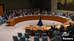 2025年2月24日，聯合國安理會在紐約聯合國總部舉行有關俄羅斯入侵烏克蘭三週年的會議，安理會成員進行投票。