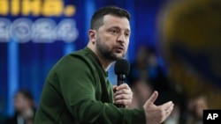 烏克蘭總統澤連斯基在基輔舉行記者會。（2024年2月25日）