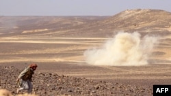 資料照片：也門政府軍和胡塞武裝在北方城市馬里卜周邊地區爆發戰鬥（2021年2月11日）