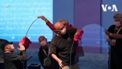 副总统候选人辩论现场安装透明玻璃隔板