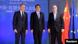 歐盟委員會主席容克和歐洲理事會主席圖斯克在布魯塞爾舉行歐中峰會前歡迎中國總理李克強。（2019年4月9日）