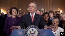 美國參議院多數黨領袖里德。