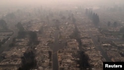 “阿爾梅達大火”燒過之後，俄勒岡州梅福德一處居民區滿目瘡痍的景象。 (2020年9月10日)