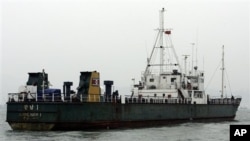 停靠在香港港口中的一艘朝鲜货船 （资料照片）