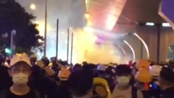 香港示威者聚集上環 無懼催淚彈