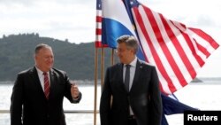 美國國務卿蓬佩奧和克羅地亞總理安德烈·普倫科維奇在杜布羅夫尼克舉行會晤。 （2020年10月2日）