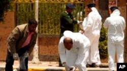 也門首都薩那星期一的自殺爆炸現場