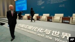 资料照：中国前驻美大使崔天凯在上海出席“中国式现代化与世界”研讨会。（2023年4月21日）