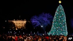 美國白宮是遊客景點之一。