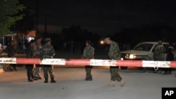 2017年4月21日，阿富汗首都喀布爾北部一個政府軍的軍事基地受到塔利班極端份子的襲擊