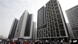 在广州一处建筑工地附近